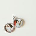 Dije Locket estrellas en plata con moissanita ( pre- order)