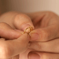 PIERCING ABANICO BAÑO EN ORO