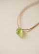 COLLAR HOJA DE PERIDOTO HILO