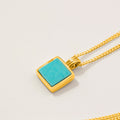 COLLAR PLACA TURQUESA BAÑO EN ORO