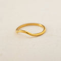 ANILLO ONDA BAÑO EN ORO