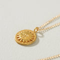 COLLAR MEDALLON SOL BAÑO EN ORO