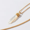 COLLAR MANO DE MAGO CONCHA BAÑO EN ORO